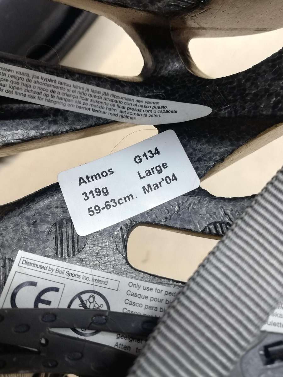 GIRO Atmos Helmet G134  Large 59 - 63cm with Pod Carrying Case