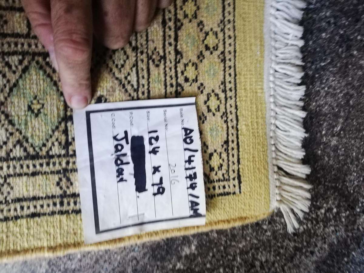 MAGNIFICENT!!! JALDAR BUKHARA PAKISTANI WHOOL RUG, HAND MADE 1240mm X 790mm