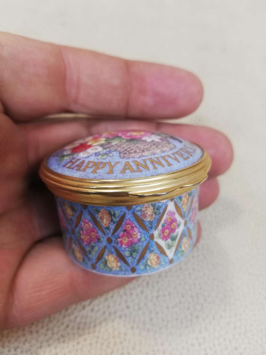 Vintage Royal Worcester Porcelain Pill Box -7cm