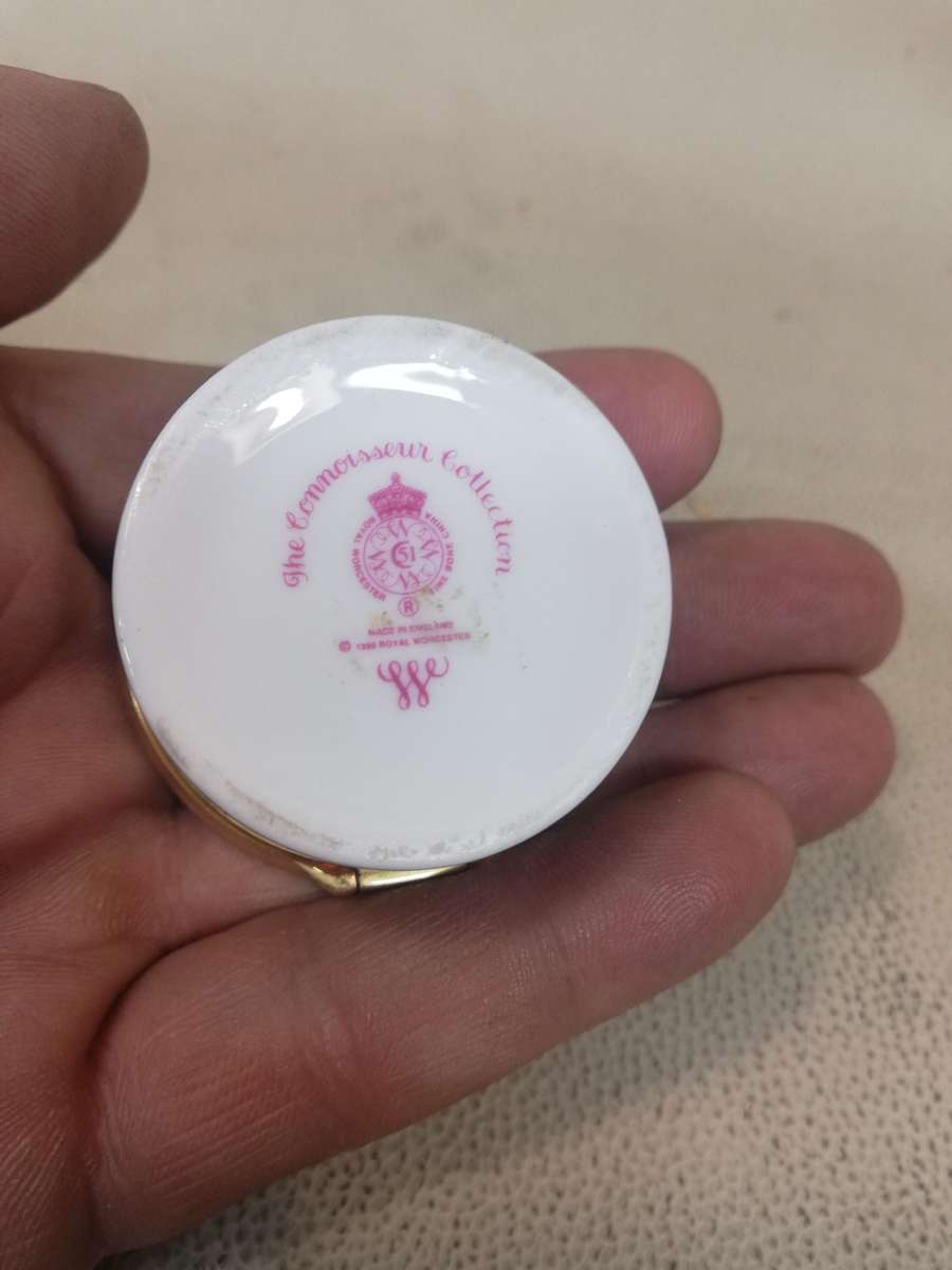 Vintage Royal Worcester Porcelain Pill Box -7cm