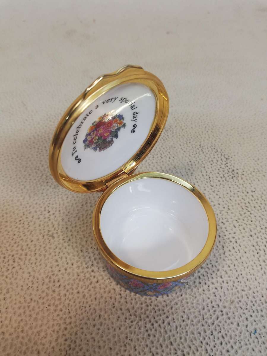 Vintage Royal Worcester Porcelain Pill Box -7cm