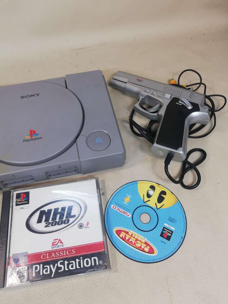 PS1 PlayStation 1 Original Video Game Console WITH/ CONTROLLER LIGHT GUN AND 2 GAMES