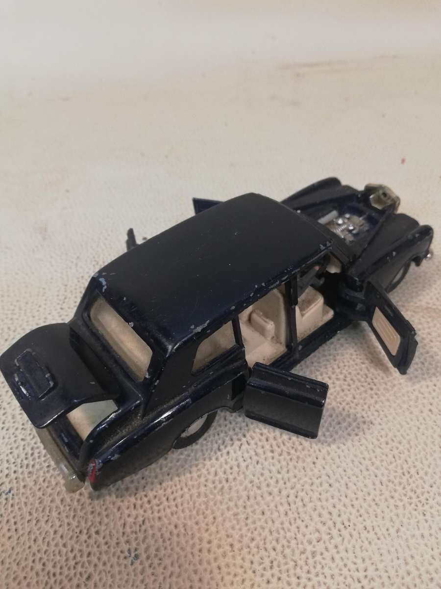 Vintage Dinky Meccano Rolls Royce Phantom V Limousine 1/32 Die cast