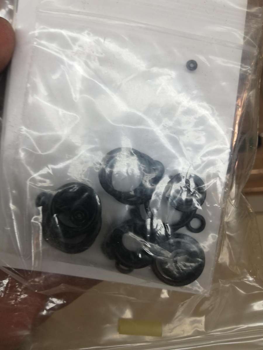 NEW GOBLIN SOLO SELF DEFENCE PAINTBALL/pepper ball PISTOL - COMPLETE IN BOX