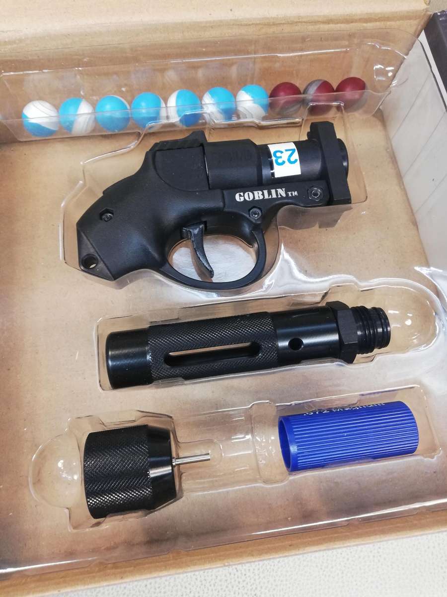 NEW GOBLIN SOLO SELF DEFENCE PAINTBALL/pepper ball PISTOL - COMPLETE IN BOX