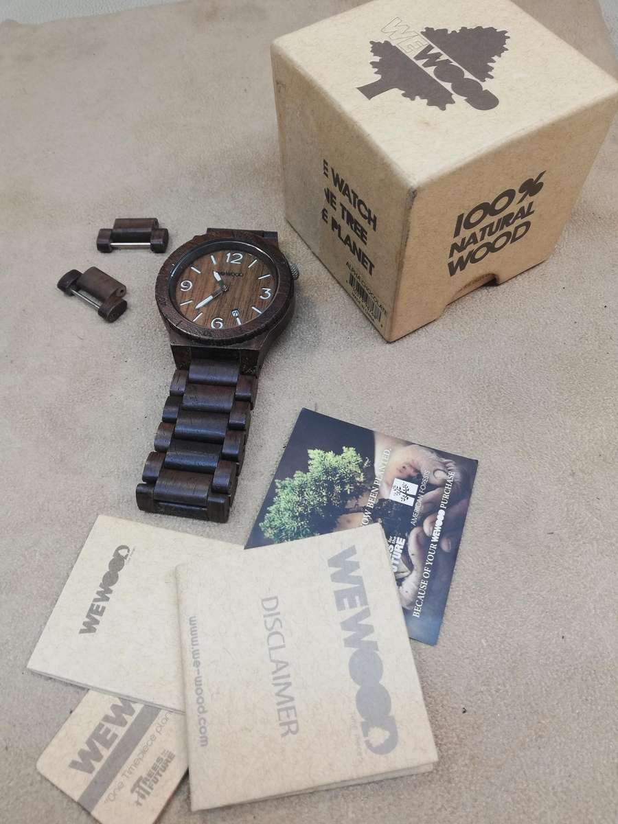 Wewood 100% Natural Wood Men's Quartz Wristwatch Camping Brown With Box & Papers