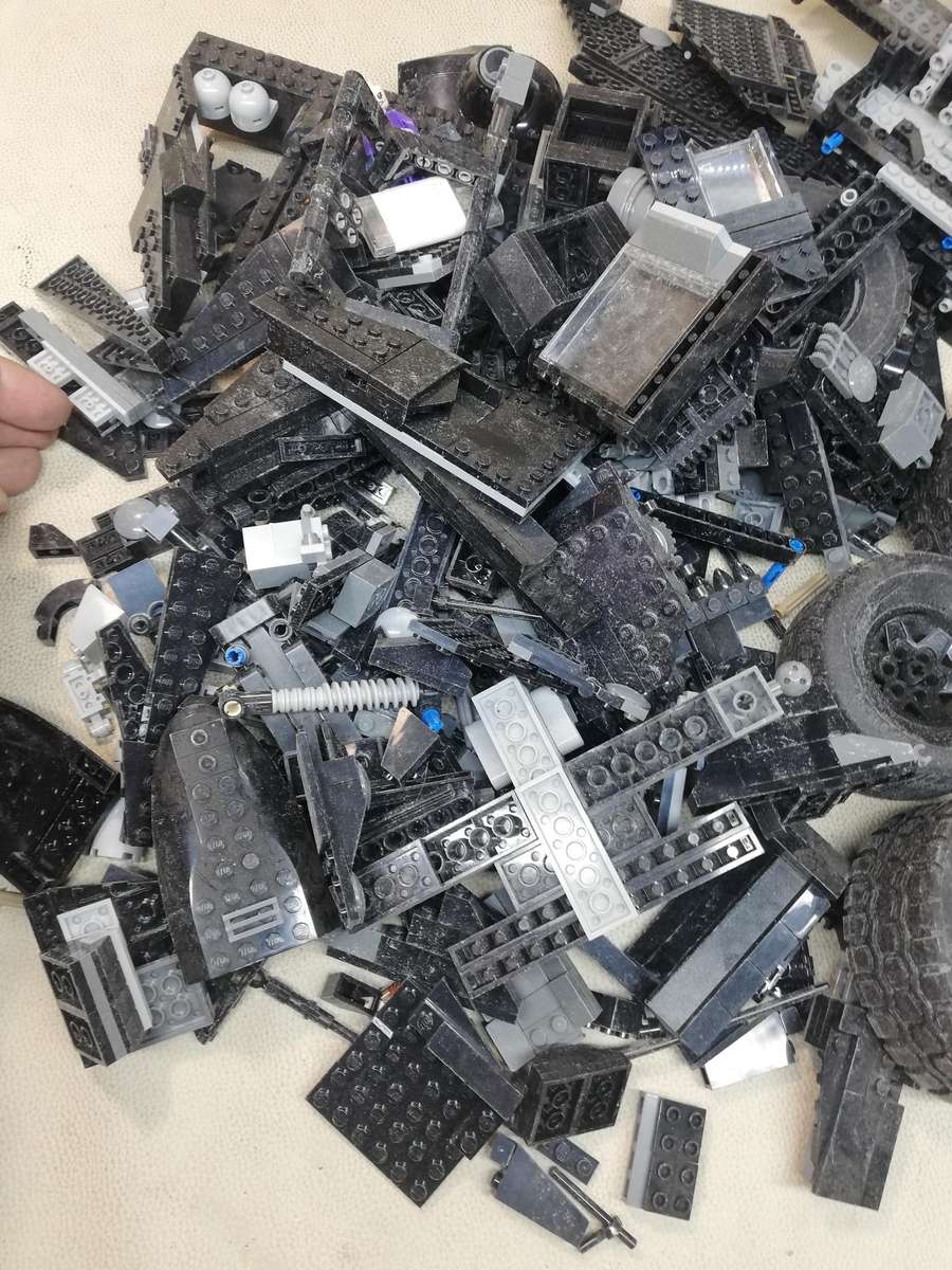 Lego 76240 Super Heroes Batmobile Tumbler - No Instruction Manual