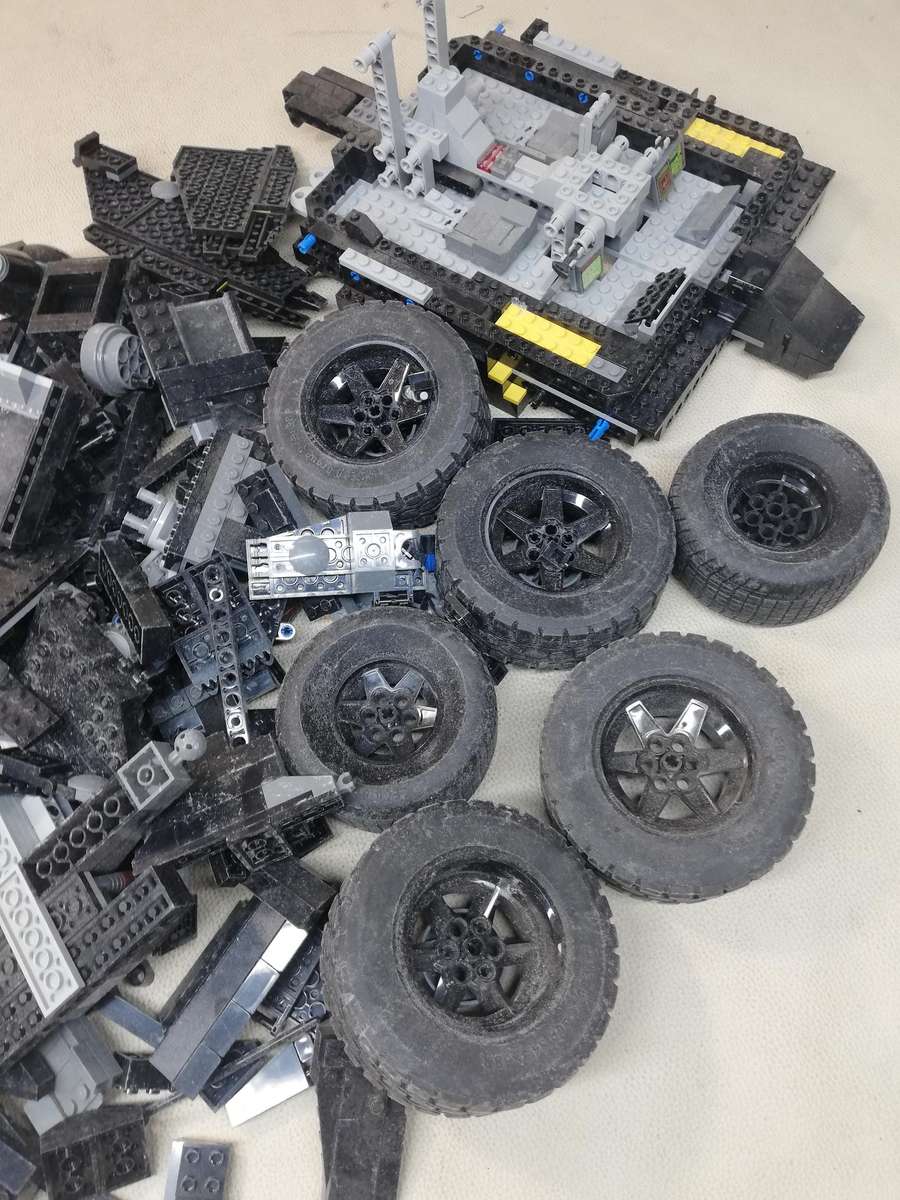 Lego 76240 Super Heroes Batmobile Tumbler - No Instruction Manual