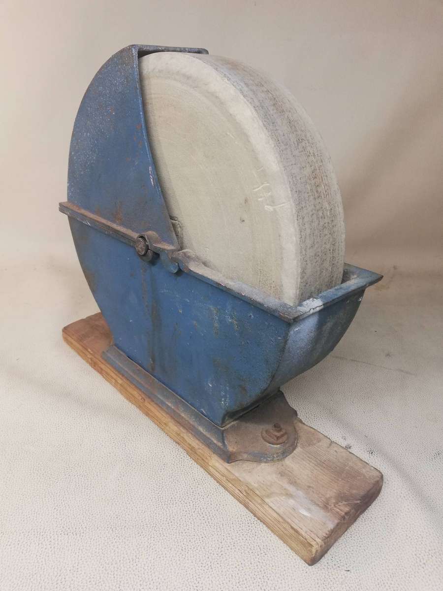 ANTIQUE GRINDING STONE / GRINDING WHEEL/ WET STONE /KNIFE SHARPENING STONE
