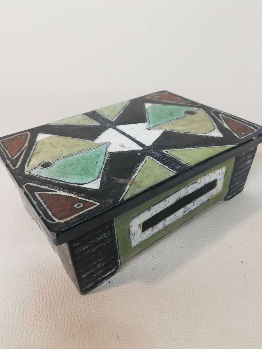 Stunning Herman A. Kahler, Denmark, Lidded Pottery Bowl. 1960's Scandinavian Pottery