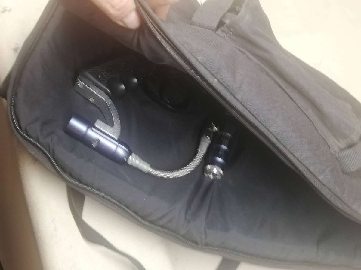 Spyder TL-X Paintball Gun with hopper and Padded Gun Bag - Working Condition