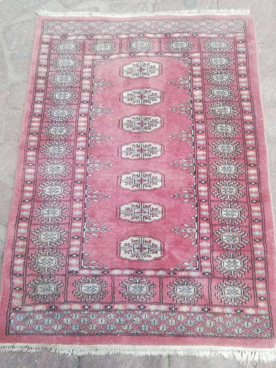 Beautiful Vintage Handmade Wool Persian Carpet 800mm x 1160mm