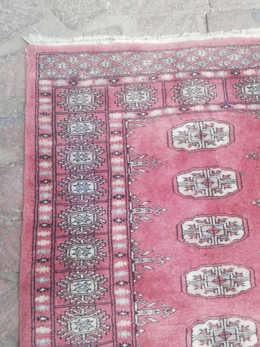 Beautiful Vintage Handmade Wool Persian Carpet 800mm x 1160mm