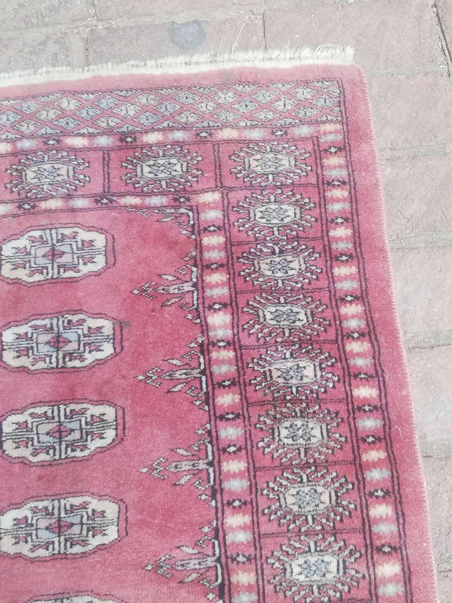 Beautiful Vintage Handmade Wool Persian Carpet 800mm x 1160mm
