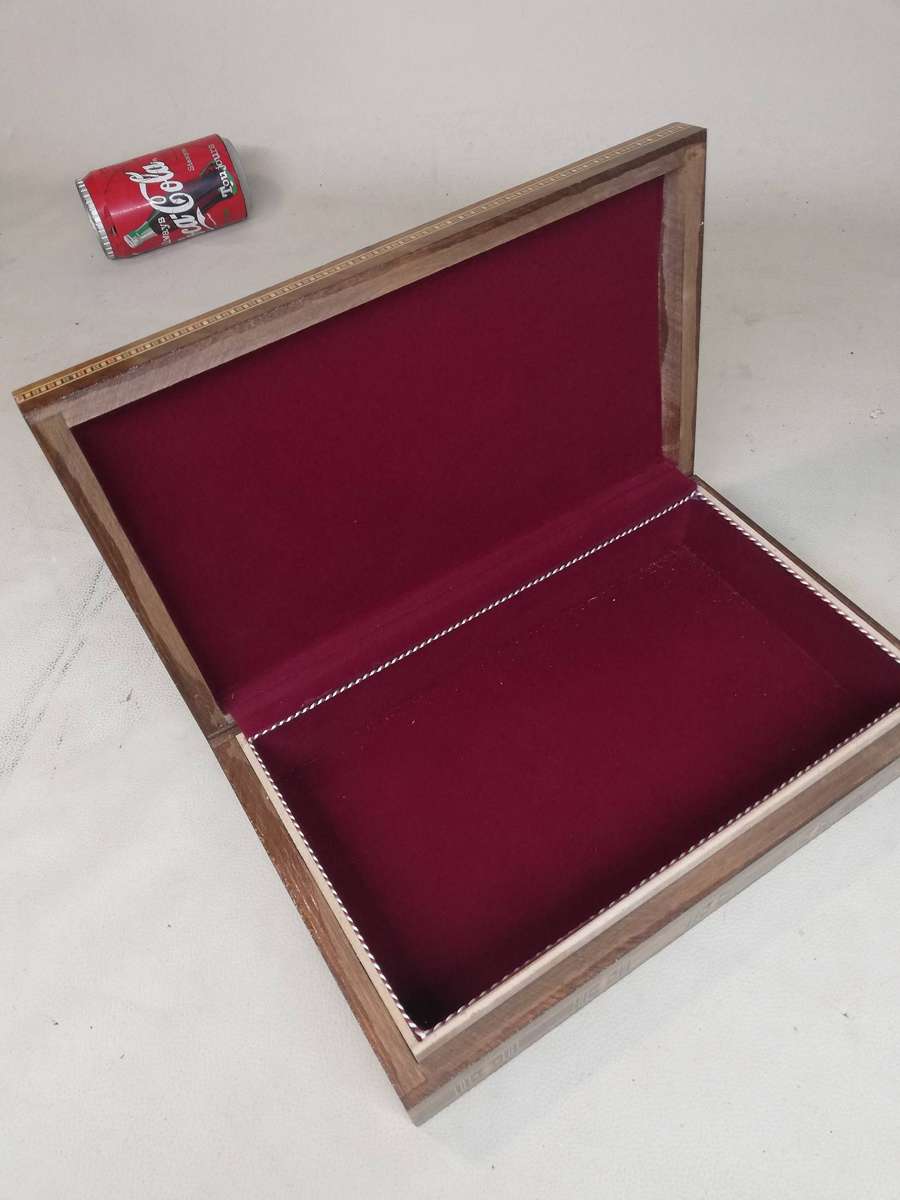 Vintage Middle Eastern Mosaic Mother of Pearl Inlay Jewelery Box