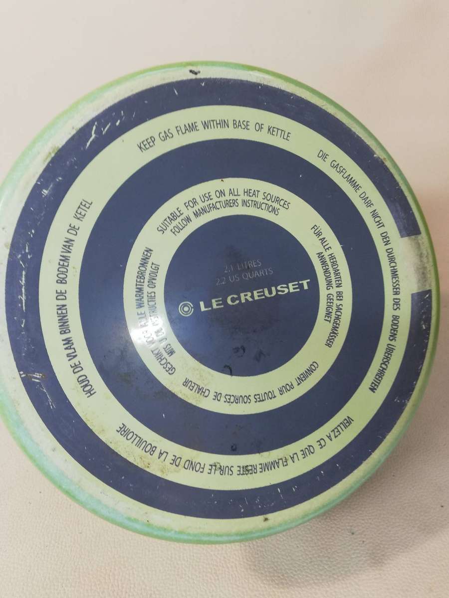 Stunning Le Creuset Whistling Teakettle - 2.1L