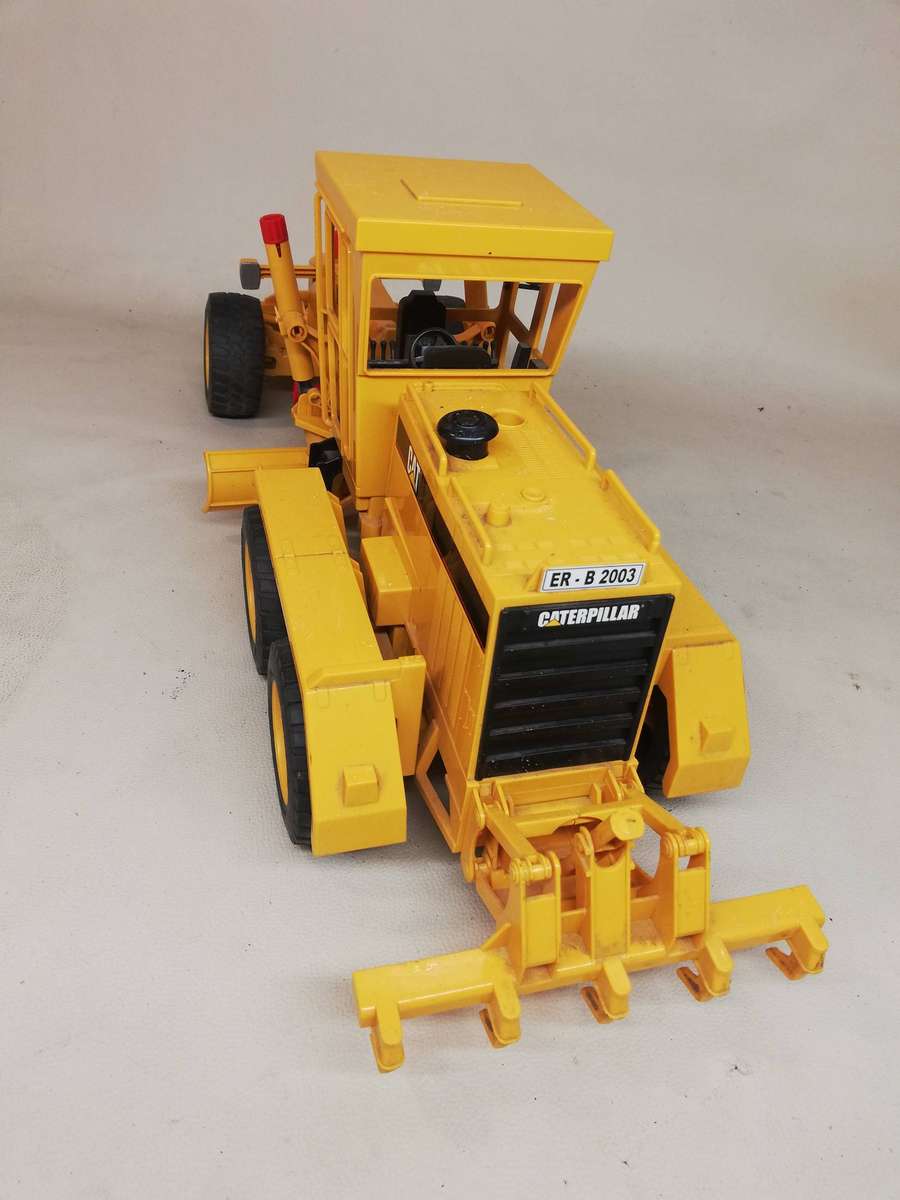 Huge Bruder Cat Road Grader 1:16 Scale Construction Caterpillar 600mm