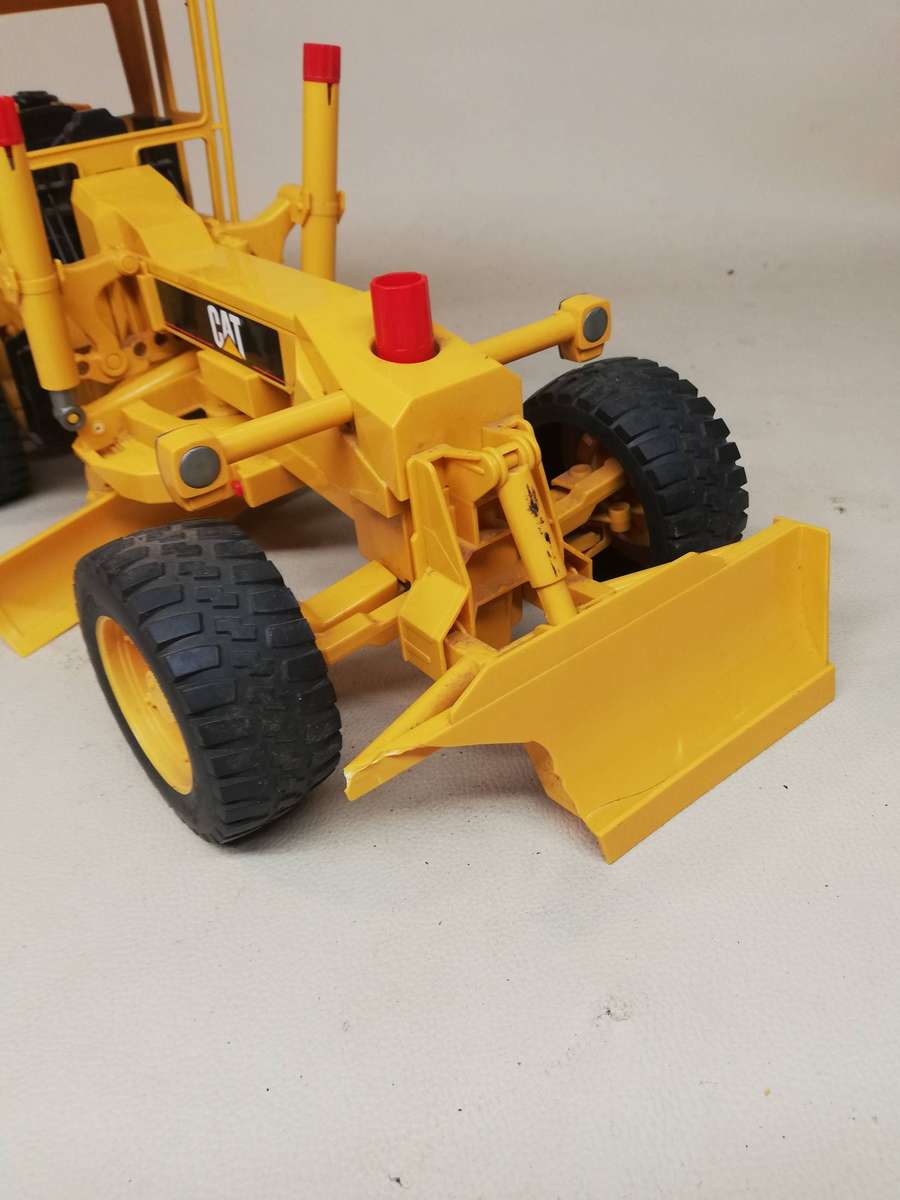 Huge Bruder Cat Road Grader 1:16 Scale Construction Caterpillar 600mm