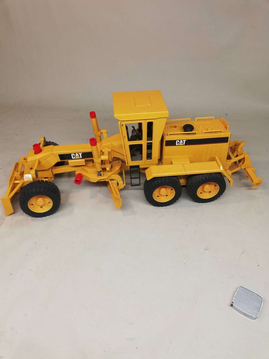 Huge Bruder Cat Road Grader 1:16 Scale Construction Caterpillar 600mm