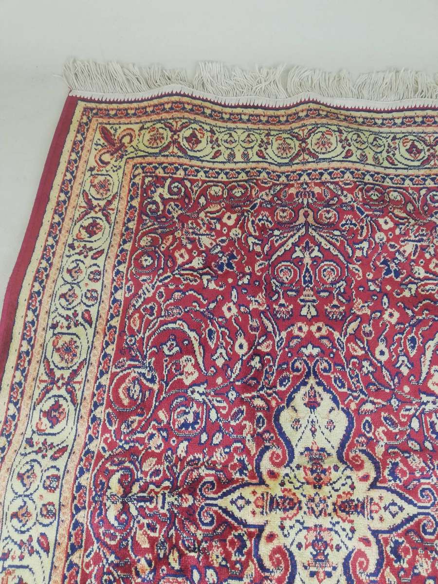 Stunning Persian Viscose Area Rug - 1100 x 660mm