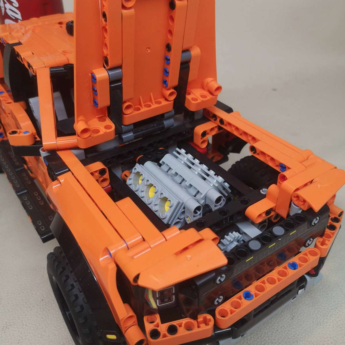 Very Large Ford F-150 Raptor Off Road Pickup Truck - 1379 Pcs - Complete