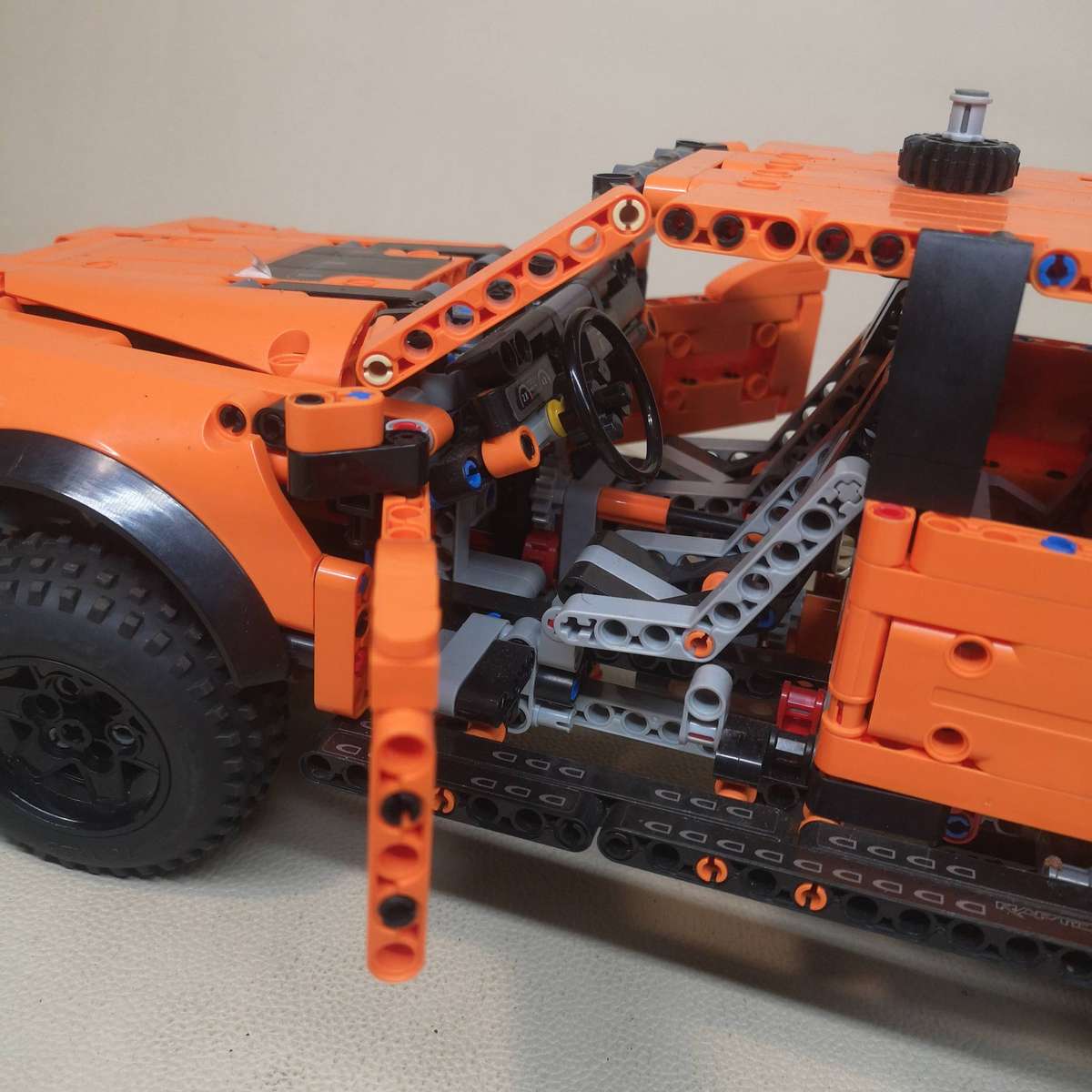 Very Large Ford F-150 Raptor Off Road Pickup Truck - 1379 Pcs - Complete