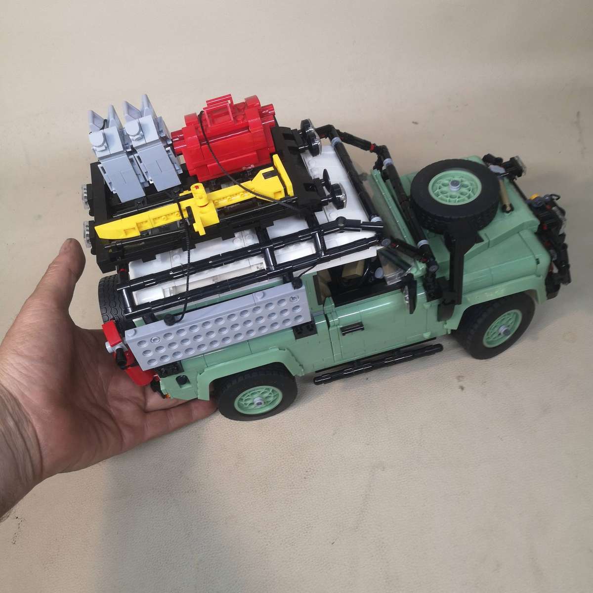 Stunning Land Rover Classic Defender 90 Replica Building Blocks ICONS 2336pcs