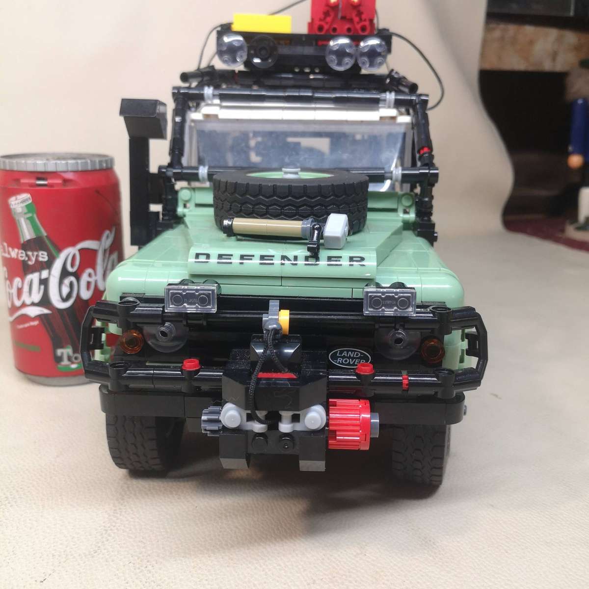 Stunning Land Rover Classic Defender 90 Replica Building Blocks ICONS 2336pcs