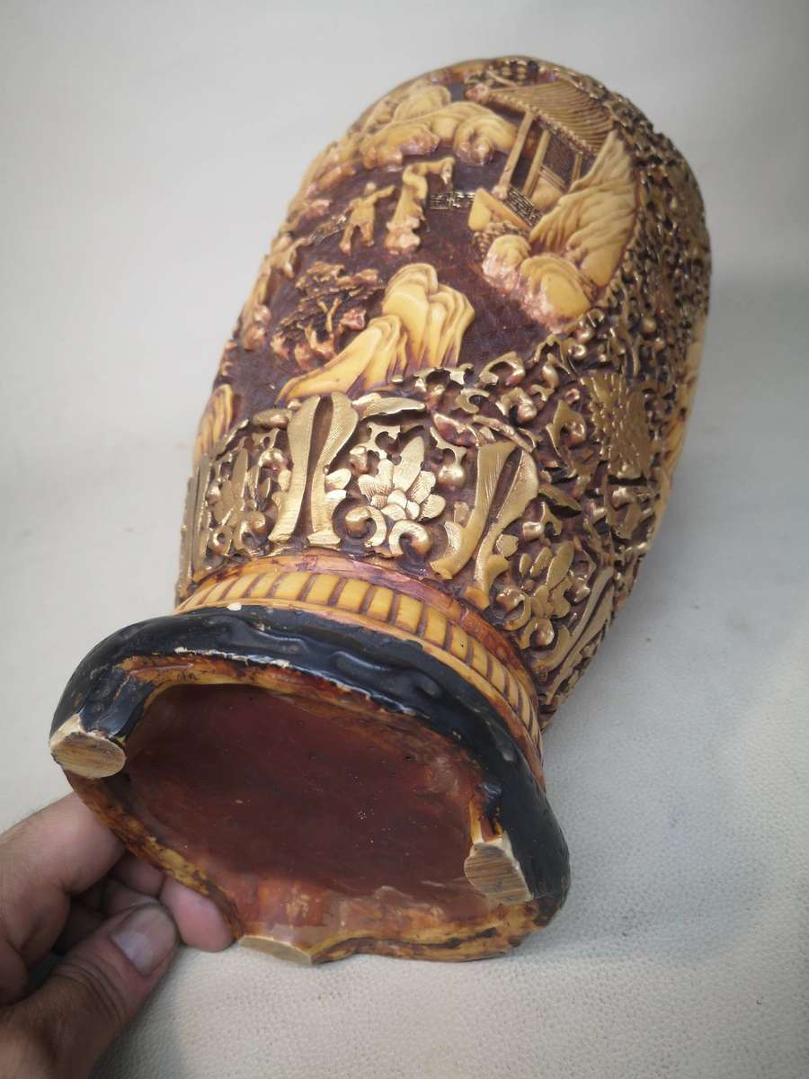 Antique Chinese Resin Vase Made In Italy - 310mm High