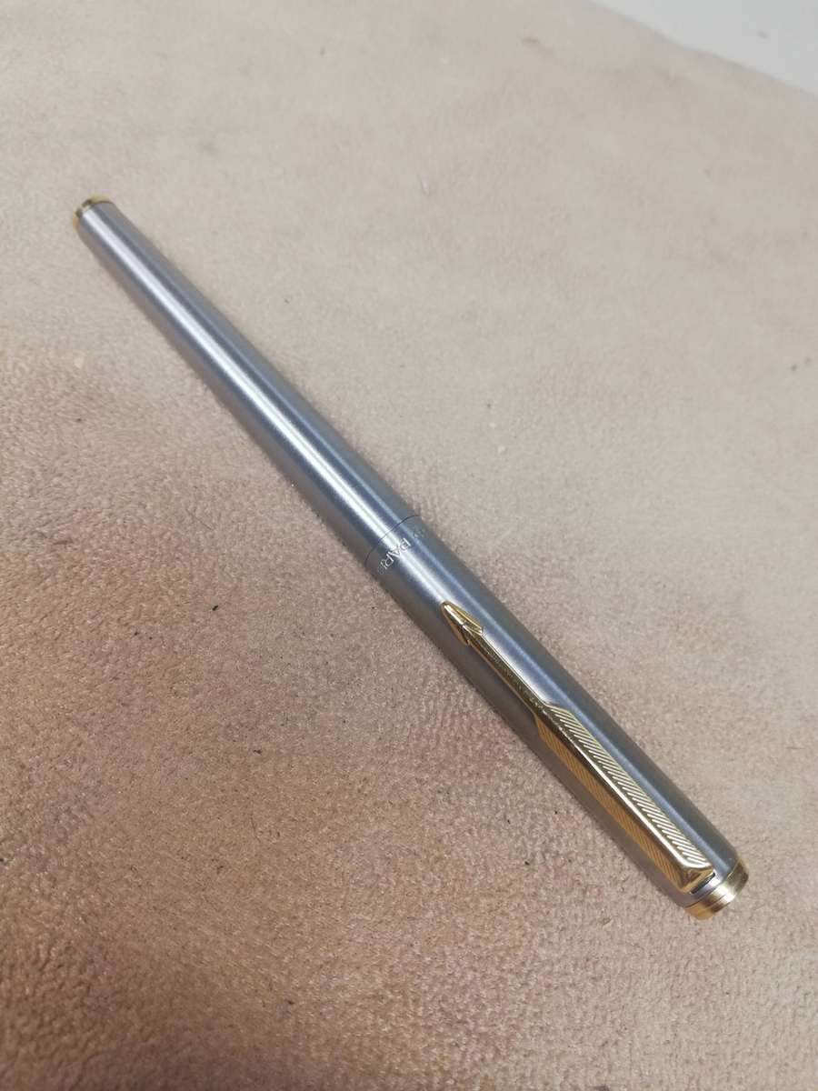 BEAUTIFUL VINTAGE PLUMA PARKER FOUNTAIN FILL PEN MADE IN ENGLAND TE