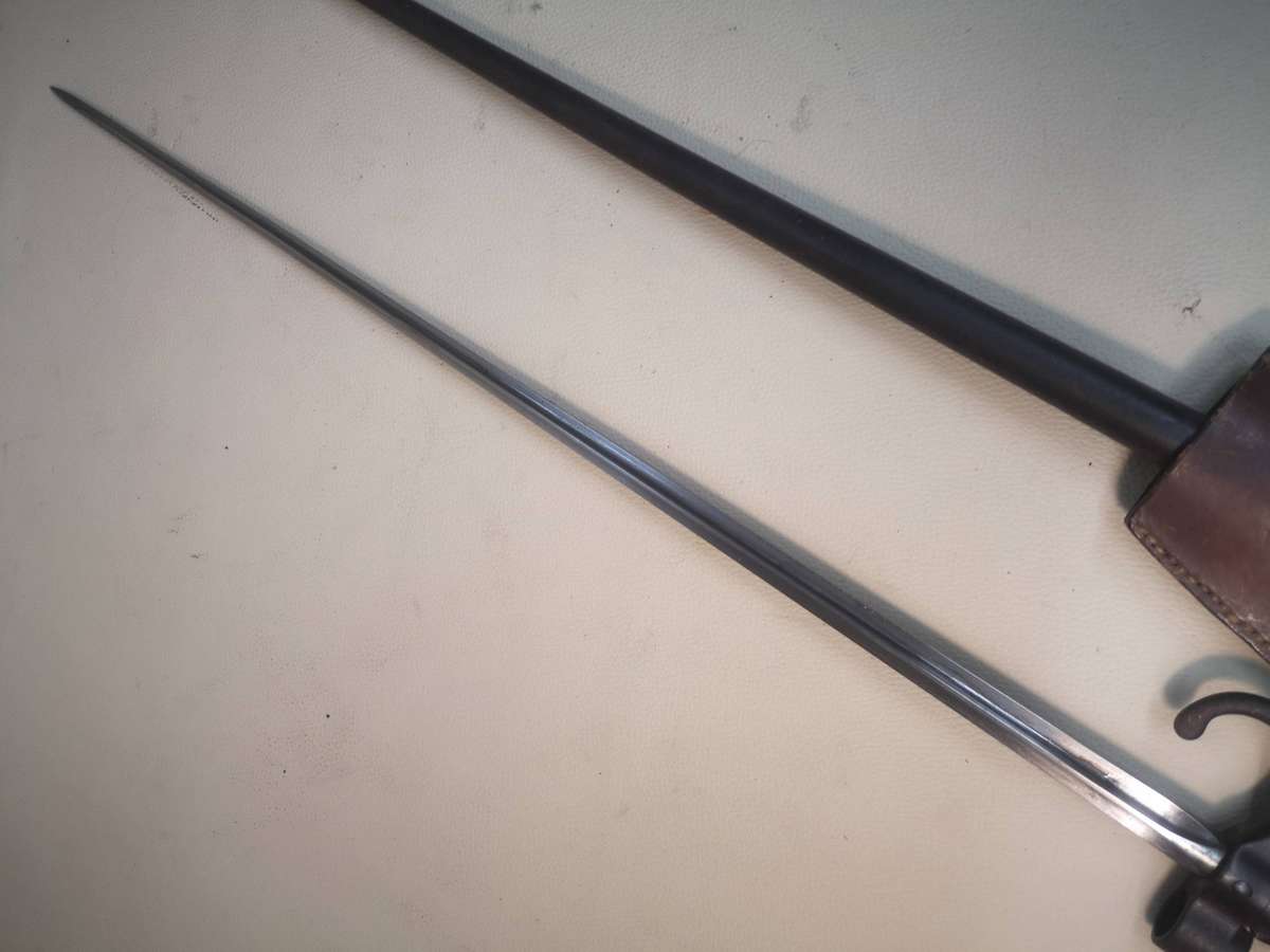 RARE ORIGINAL ANTIQUE M1886 FRENCH LEBEL "ROSALIE" BAYONET AND SCABBARD WITH FROG