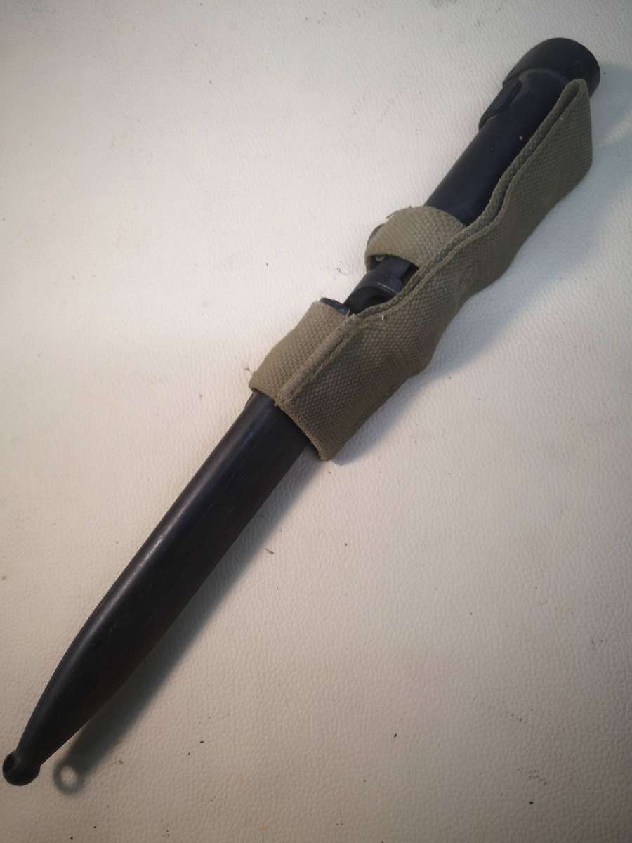 Original old SADF military R1 Rifle Bayonet with Scabard and Frog, excellent condition