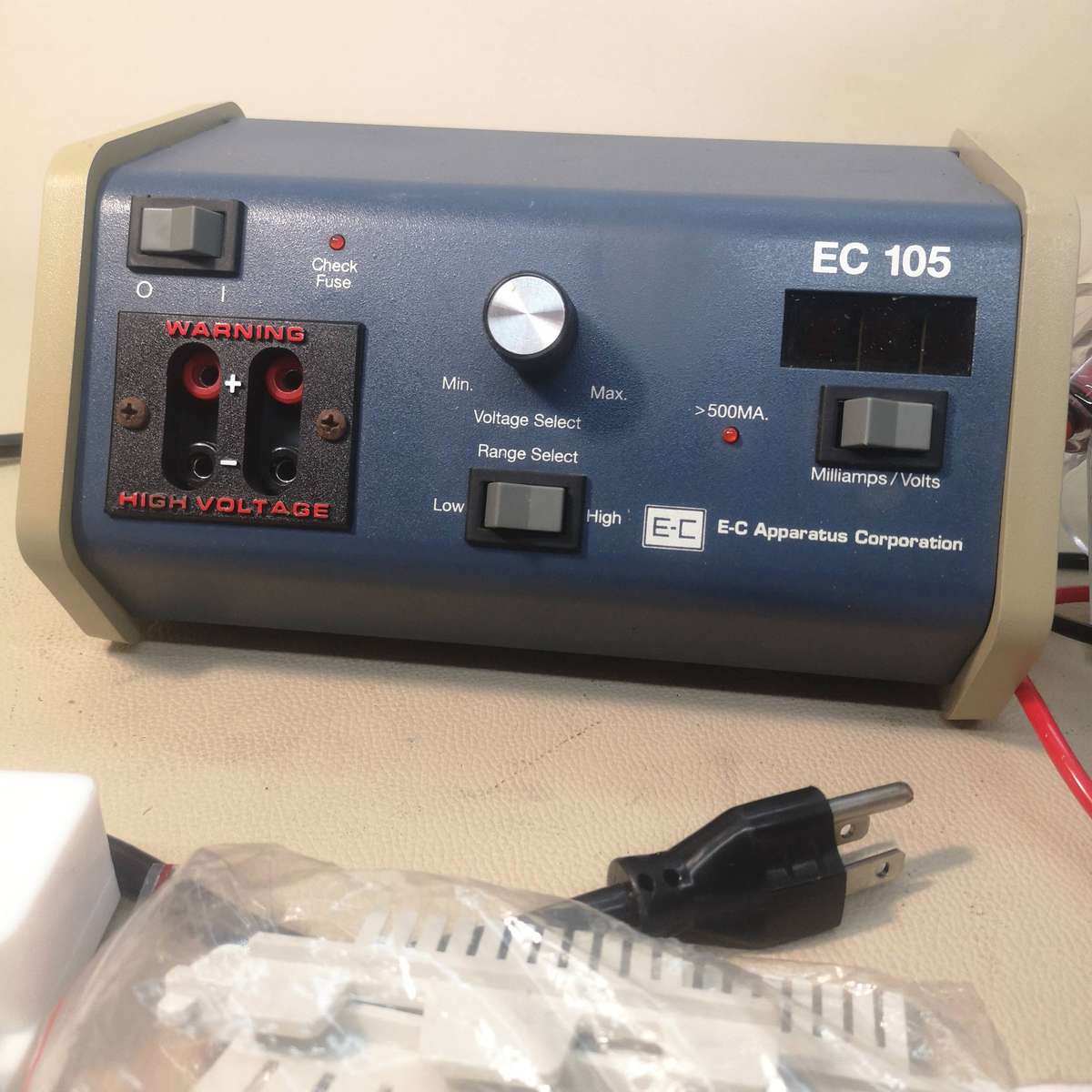 EC-105 Electrophoresis Power Supply and Gel Tank Look almost New