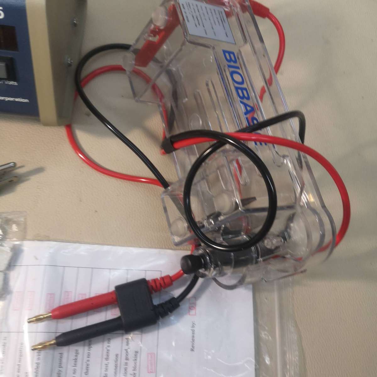 EC-105 Electrophoresis Power Supply and Gel Tank Look almost New