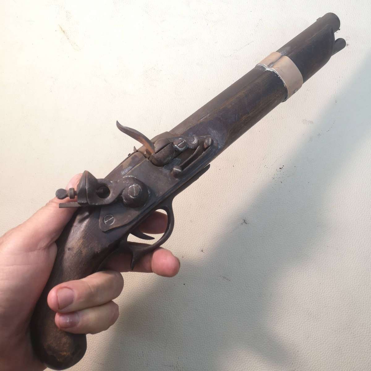 OLD ORIGINAL British Military 1800's flintlock, with ramrod (Deactivated)