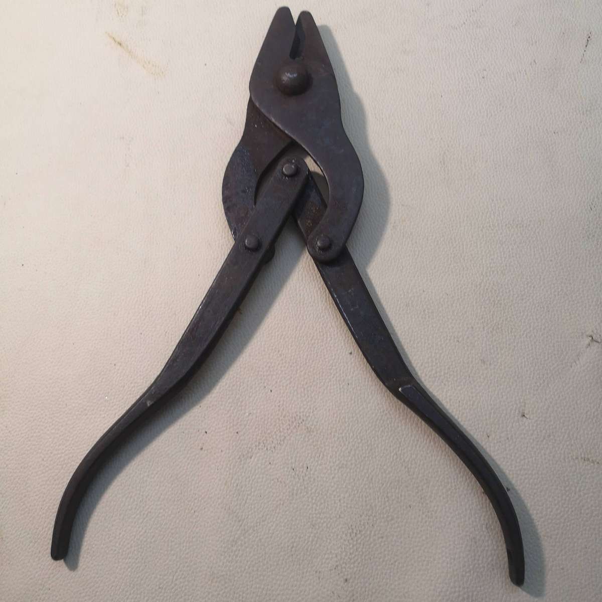 British WWI 1917 folding barbed wire cutters