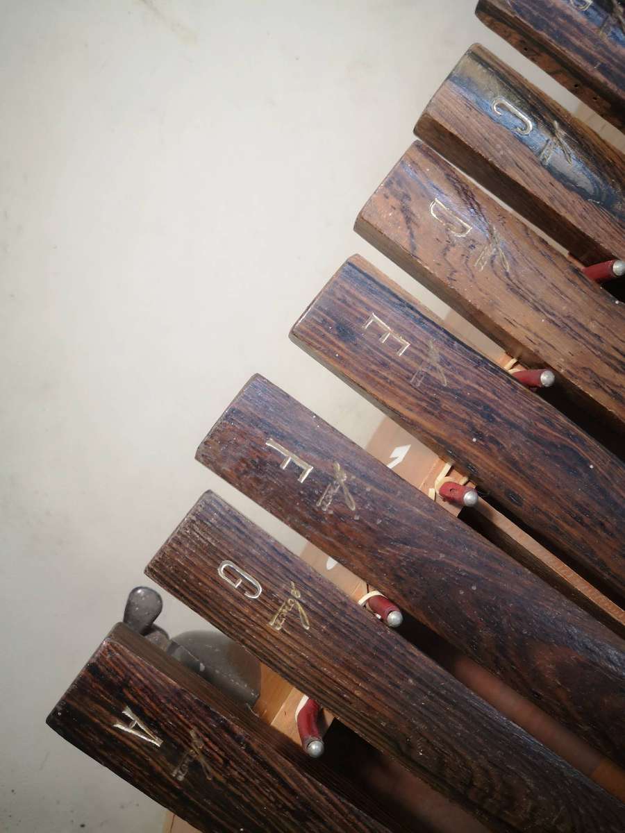 Beautiful Vintage West German Sonor Xylophone (Very Large 630mm Complete)