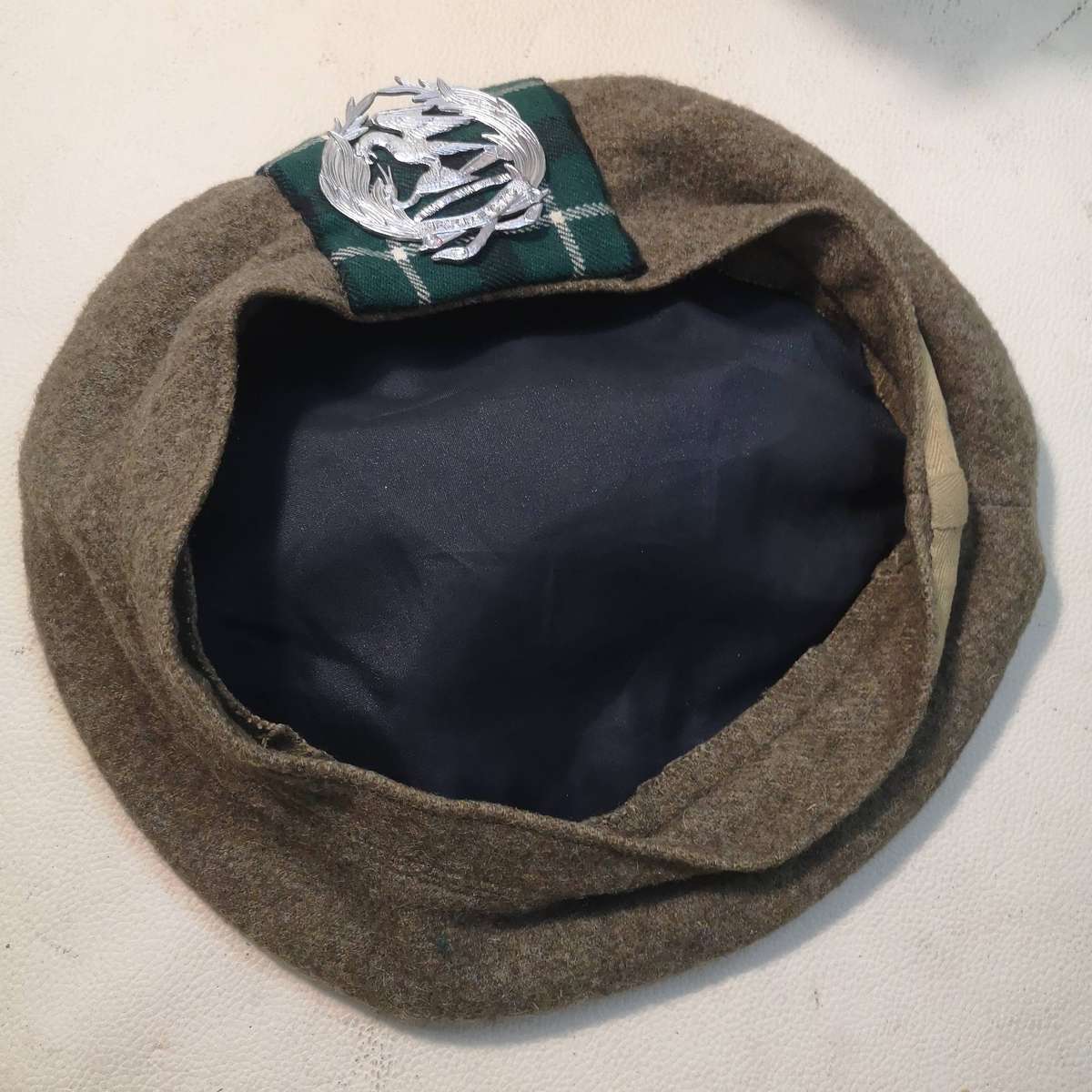 Vintage Pretoria Highlanders Officer's Tam O'Shanter with green toorie, badge, tartan backing