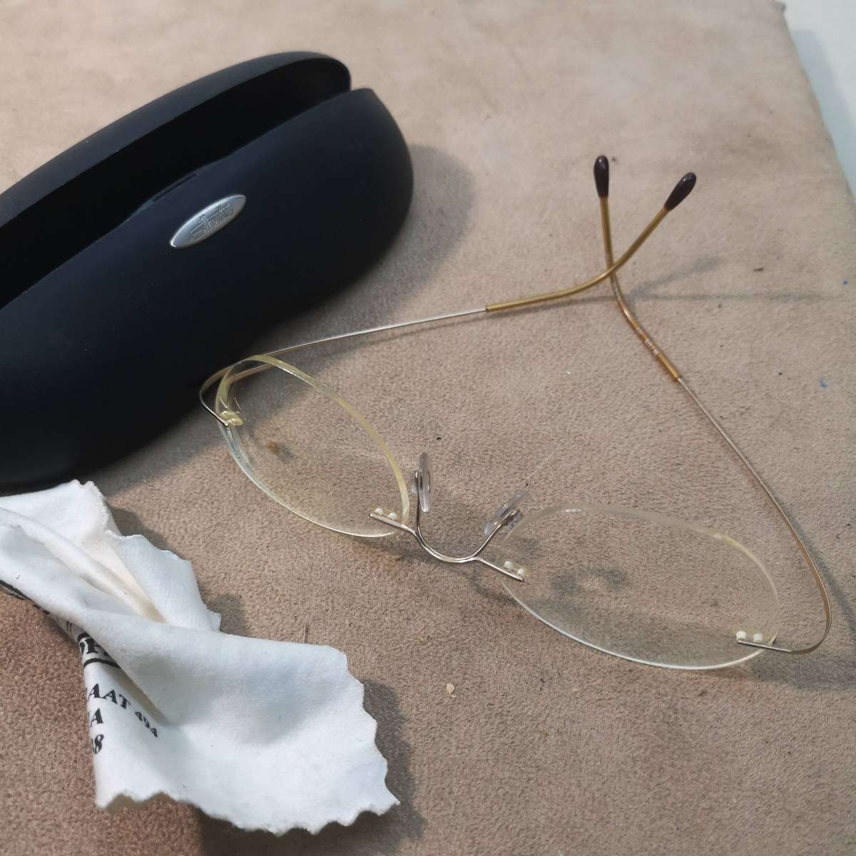 Silhouette m7378 Gold Ultra Luxury Rimless Glasses - Like New