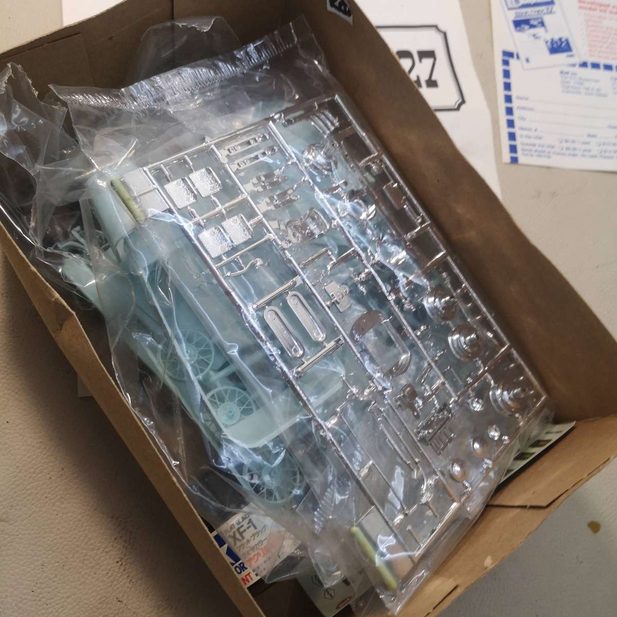 Vintage Model Kit #6582 AMT Ertl 1927 Model T Ford 2n'1 Kit - Like New Unbuild