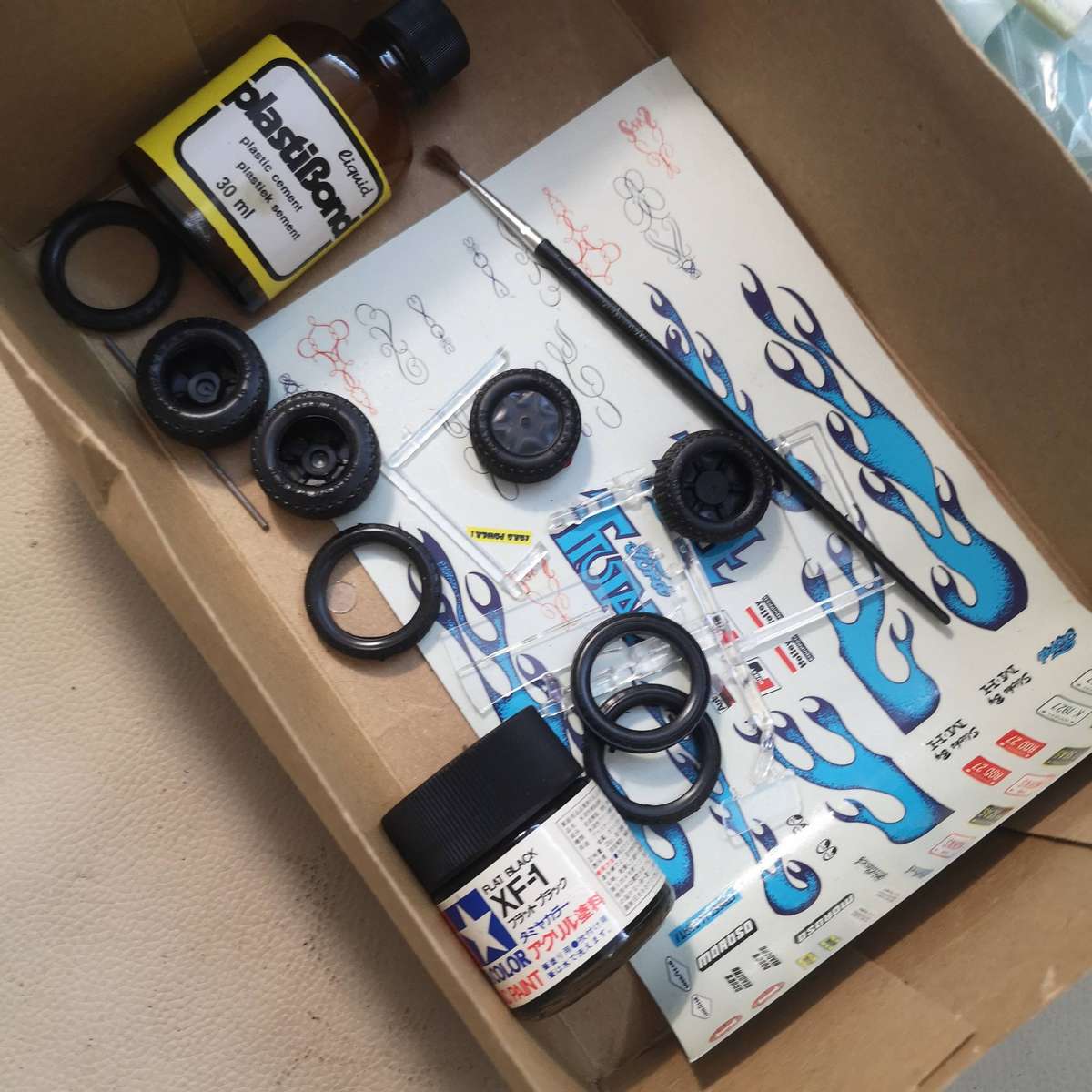 Vintage Model Kit #6582 AMT Ertl 1927 Model T Ford 2n'1 Kit - Like New Unbuild