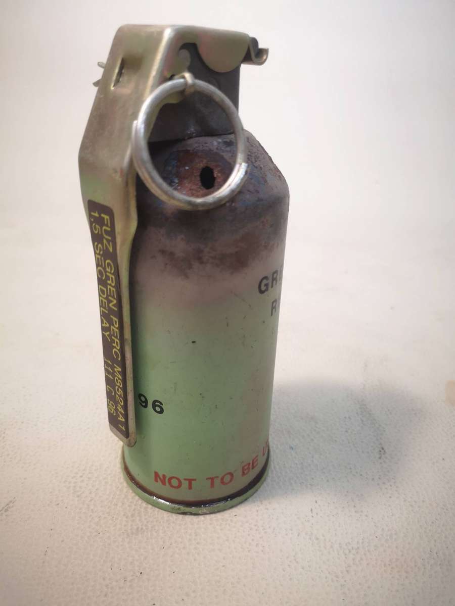 RED SMOKE GRENADE COMPLETE-FFE-INERT