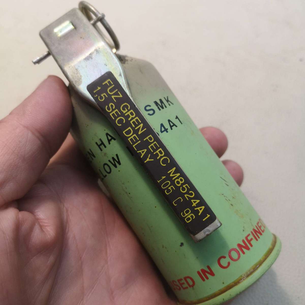 British No. 80 Mk 1 white-phosphorus smoke grenade - FFE-INERT