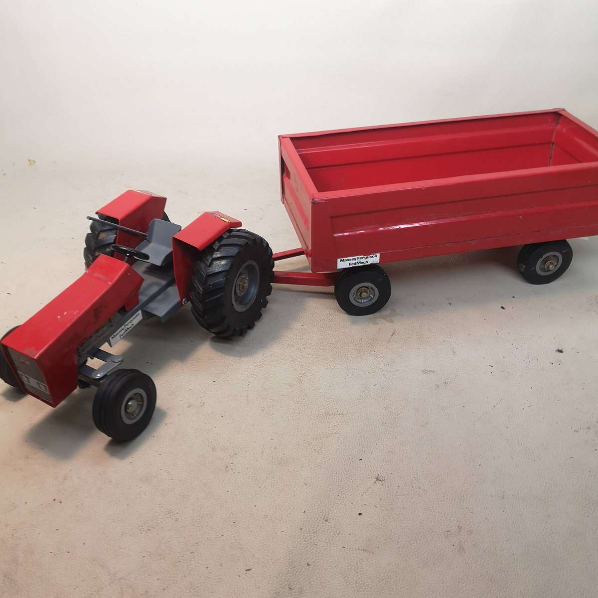 ORIGINAL STRIKE TOYS STEEL MODEL MASSEY FERGUSON 290 TRACTOR AND TRAILER - Sunning Condition