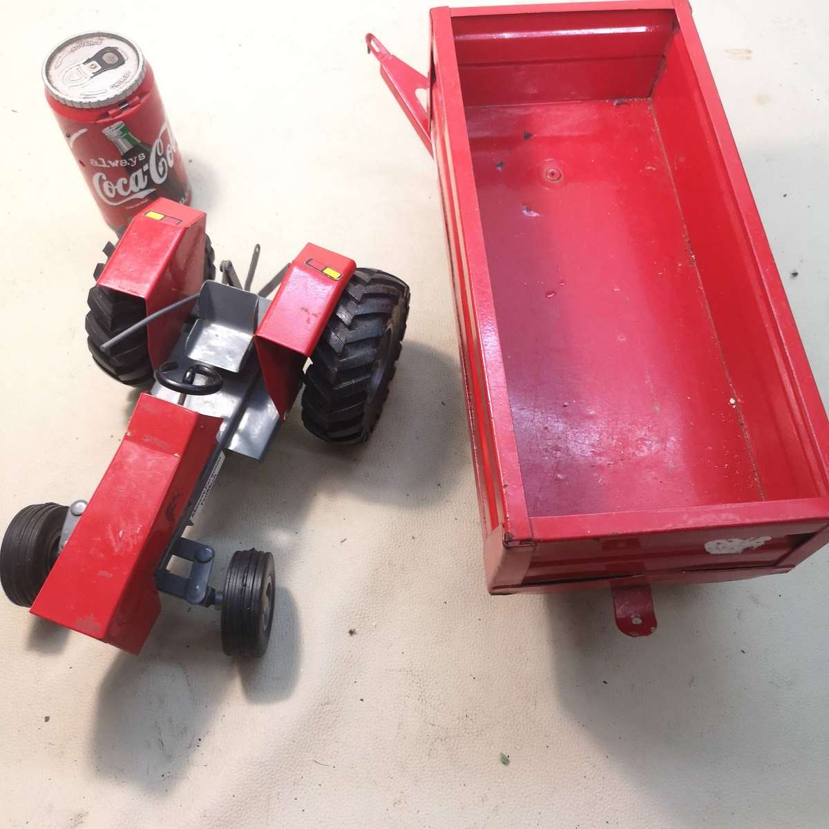 ORIGINAL STRIKE TOYS STEEL MODEL MASSEY FERGUSON 290 TRACTOR AND TRAILER - Sunning Condition