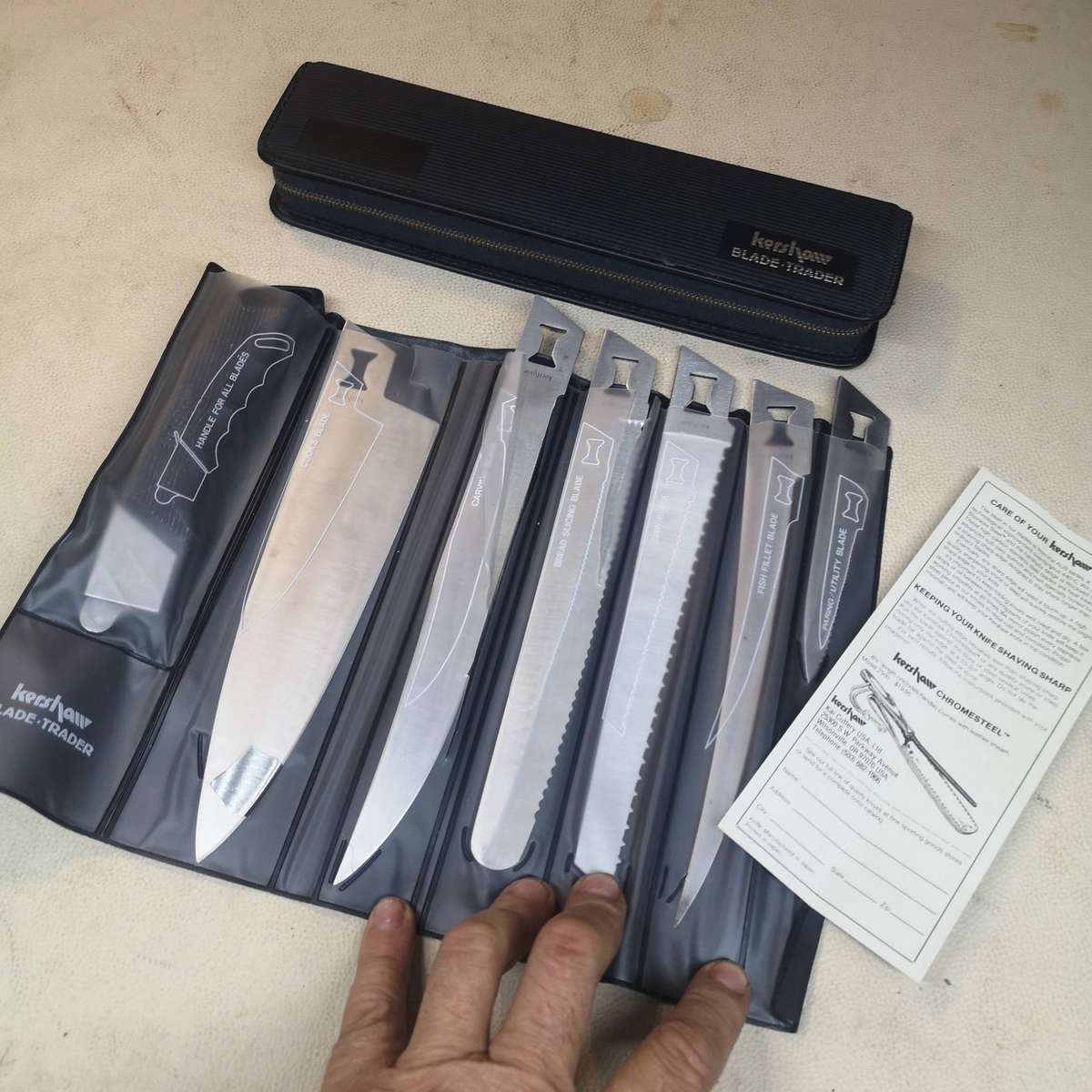 Kershaw Kai Blade Trader Set 6 Interchangeable Blades, Handle and Carrying Case