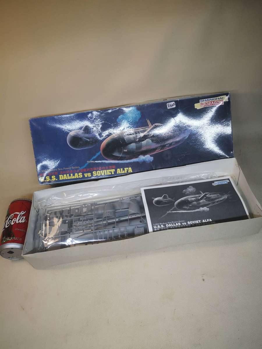 Dragon 1/350 scale model kit of the U.S.S. Dallas vs Soviet Alfa submarines.