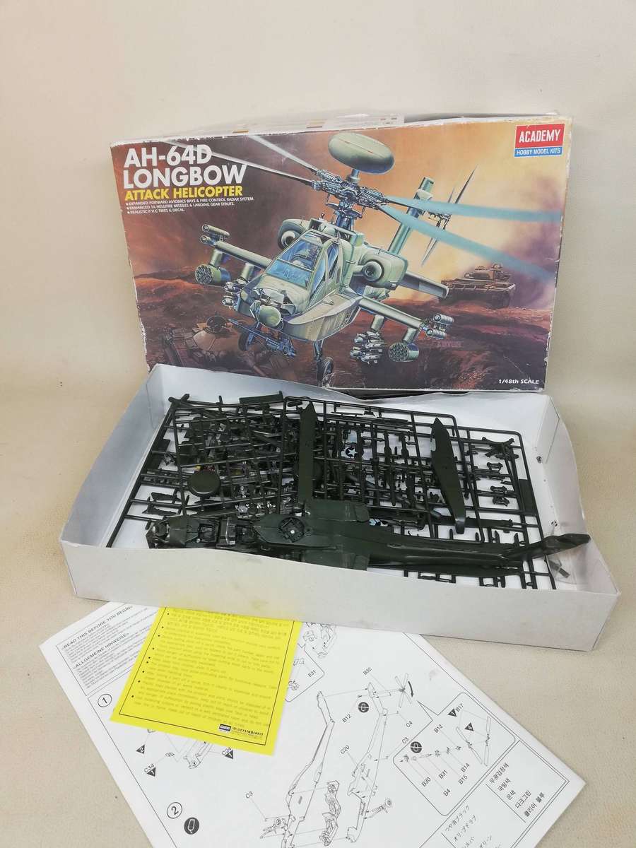 Academy 1/48 AH-64D Longbow Apache Plastic Model Kit