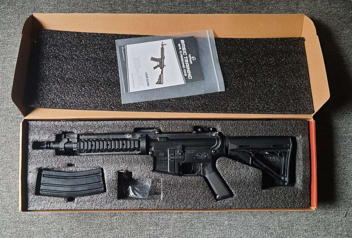 M4 Airsoft Rifle - CQB - Tippmann