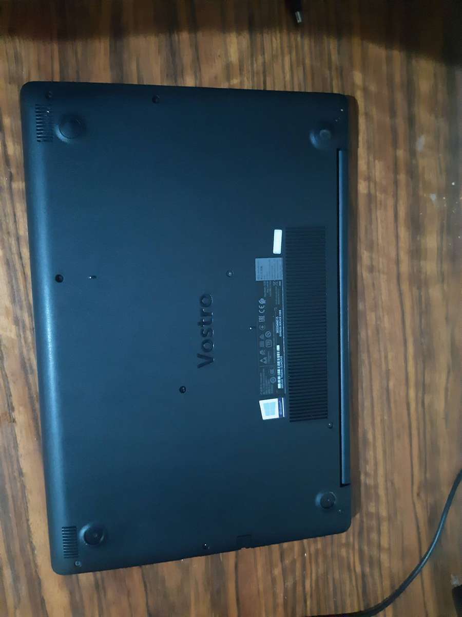 Dell i5-1035G1 8GB RAM 256SSD 15'6 Good Condition